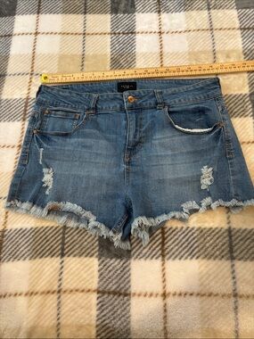 Distressed Jean Shorts Junior Size 13/31